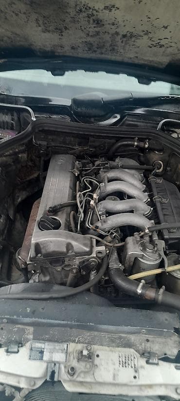 mercedes e 250 dizel: Mercedes-Benz W124: 2.5 l | 1995 il Sedan — 5