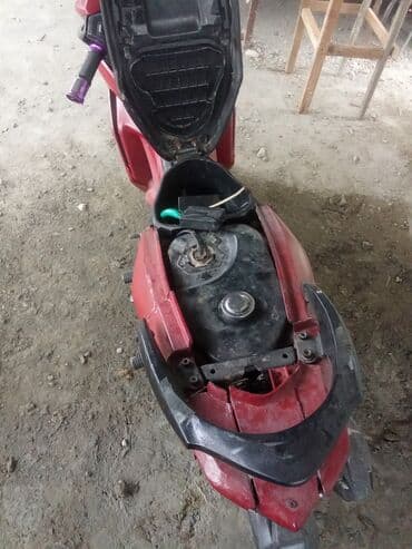 pirus masini qiymeti: Qırmızı rəngli “efir” skuter/moped Xüsusiyyətlər: - Rəng: qırmızı — 5