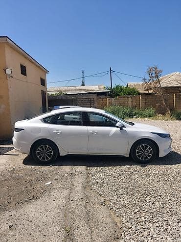 Taksi sürücüsü tələb olunur, Nəqliyyat təmin edilir, Həftəlik ödəniş, 3-5 illik təcrübə