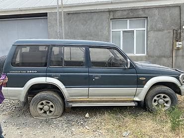 avtobus satilir: Mitsubishi Pajero: 2.8 l | Ofrouder/SUV — 4
