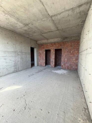 nerimanovda obyekt satilir: 4 otaqlı, Yeni tikili, 220 kv. m — 1