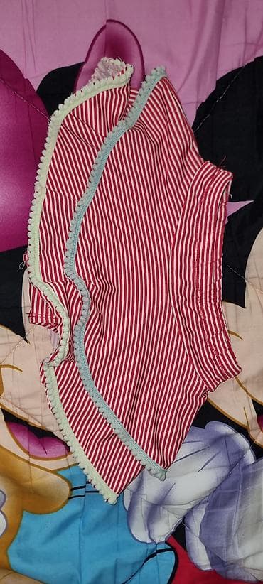 uşaqlar ucun şort və mayka dəstləri: Uşaq üçün iki hissəli üzgüçülük dəsti 8-9 yaşa - Model: qırmızı-ağ — 1