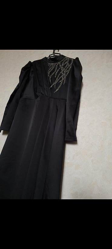 Qara gecə/libas – uzun, zərif və qapalı kəsim - Rəng: saf qara - — 4