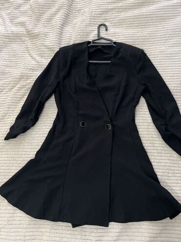 Kombinizon platye pidjak s wortami. xorowee kacdstvo v xorowem