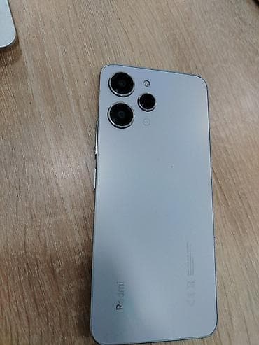 Redmi 12 Ram 8/ 256 - Rəng: Gümüş/boz mat arxa panel - Arxa kamera
