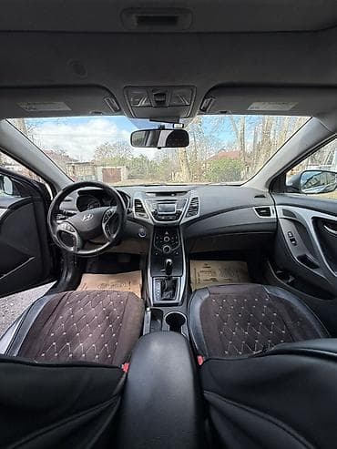 suret paneli: Marka: Hyundai Model: Elantra Rəng: Qara Avtomobilin təsviri: - — 3