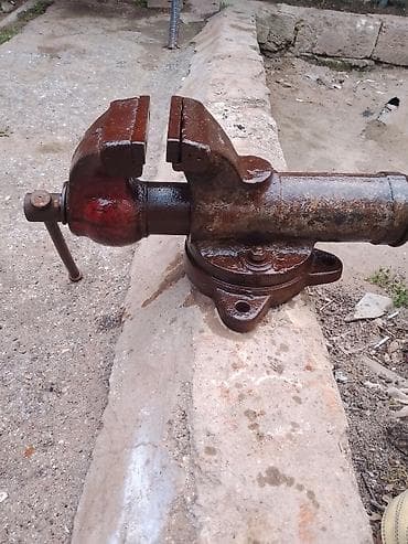 Məhsul: Metal işləri üçün dəzgah qısqacı (stolüstü mengene) Təsvir: -