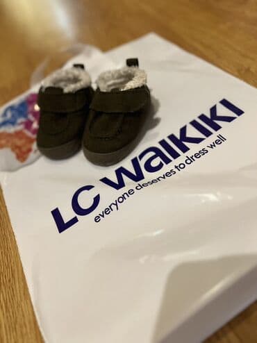 Məktəbli forması: Tuflilər, Uniseks, 17, UGG — 2