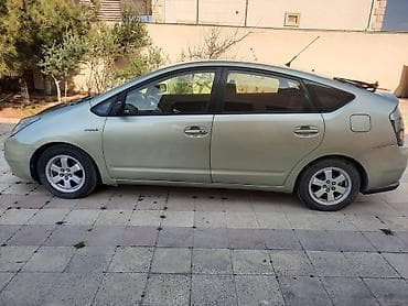 prius 30 fara: Toyota Prius (2-ci nəsil) hibrid hetçbek Xarici: - Açıq yaşıl rəngli — 6