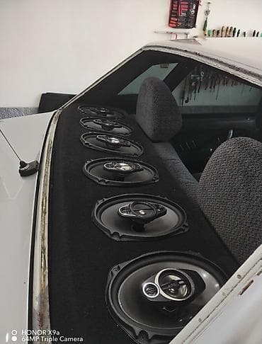 samsung 980 pro: Avtomobil üçün arxa polkaya quraşdırılan çoxzolaqlı akustik sistem — 1