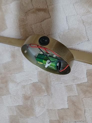 spot isiq: Müasir divar LED bra – qızılı gövdə və uzun şaquli işıq paneli - — 3