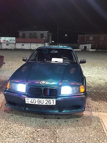 chevrolet cobalt salon: BMW 3 series: 2 l | 1993 il Sedan — 1