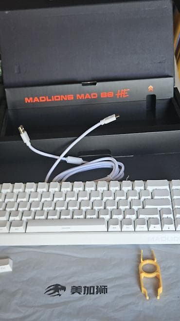 keycap: Məhsul: MADLIONS MAD 68 HE White mexaniki klaviatura - Lay‑out: 68 — 1