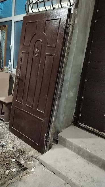 qapi mdf: Mənzil üçün İşlənmiş Giriş qapısı Glazok ilə, Zəmanətsiz, Ünvandan götürmə — 1