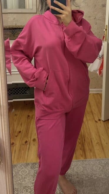 женские спортивные костюмы на синтепоне: Məhsul: Qadın idman dəsti - Rəng: Parlaq çəhrayı - Dəst: Kapüşonlu — 2