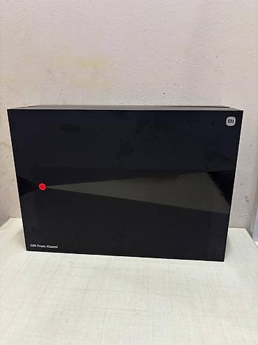Xiaomi 14T Series – hədiyyə kolleksiya qutusu Məzmun: - Xiaomi 14T — 2