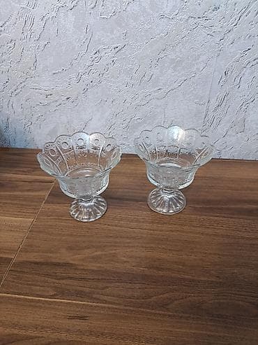 Tort və şiriniyyat qabı, Şüşə
