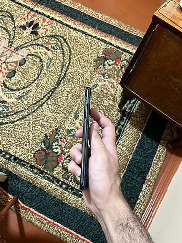 telfon satiwi: IPhone 11 Pro Max, Matte Midnight Green — 3