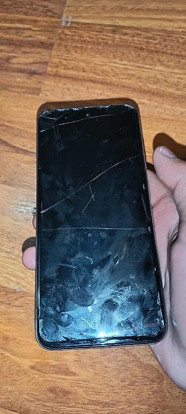 lv kabrolar: Infinix 256 ГБ, цвет - Серебристый, Face ID — 5