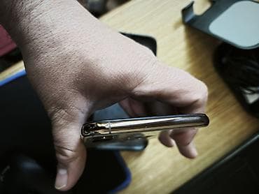 iphone case: IPhone Xs Max, 256 GB — 5