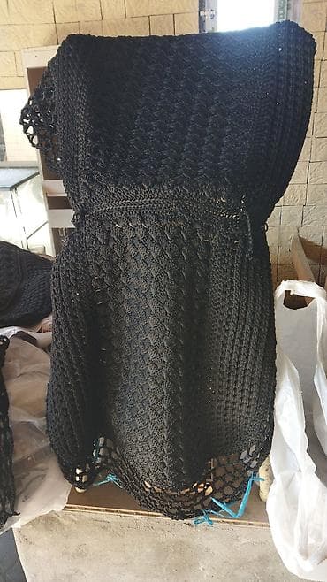 ereb ati satilir: Məhsul: Əl işı – hörmə at örtüyü (komplekt) Təsvir: - Qara rəngdə — 1