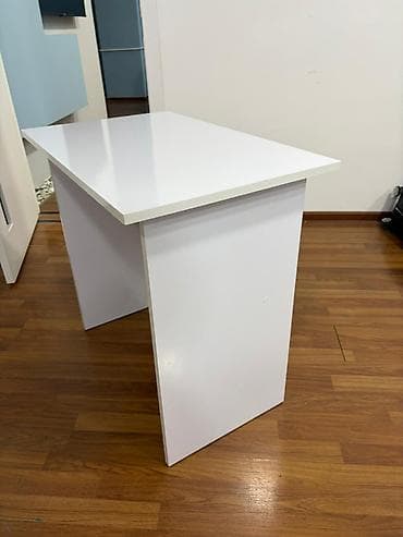 5 10 taxta: Ofisler kurslar ders otaqlari ucun ag parlaq rengde 50x80 olcude masa — 1