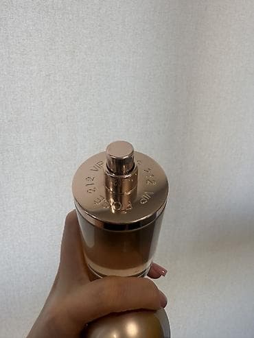 Carolina Herrera 212 VIP Rosé EDP (Original) Original etirdir. Qaliq — 1