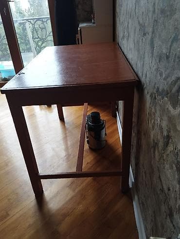 saatlar type 0: Stol 110 En 68 sm ayaqdan hün 77 sm — 7