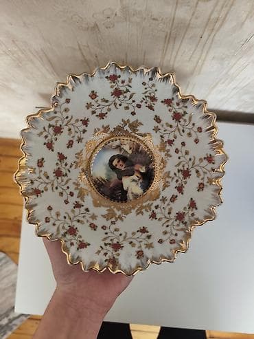 konfet qabi: 25 ilindi böyük:60 balaca:40 endirim olacağ 👍 — 2