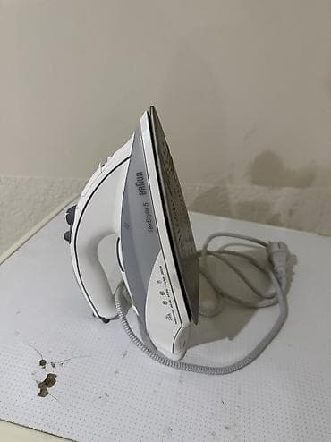 Braun TexStyle 5 buxarlı ütü Xüsusiyyətlər: - Güc: 2000 W - Buxar