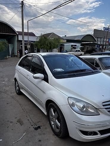 50cc motor: Mercedes-Benz B-Class (W245) – ağ rəngli kompakt minivan/hetçbek — 2