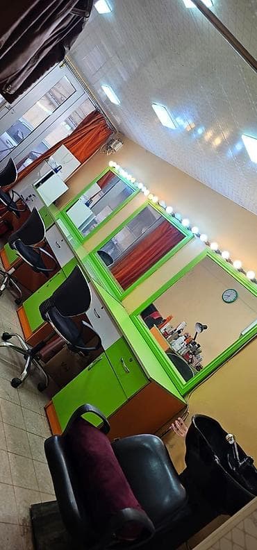 Salon mebeli 250 azn Stullar daxil. Təcili satılır. Ünvan Yasamal