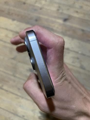 IPhone 15 Pro, Gümüşü — 3