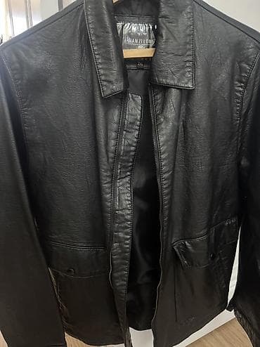 Deri gödəkçə təzə kimidi geyinilməyib süni dəridi, jeans pencek bir