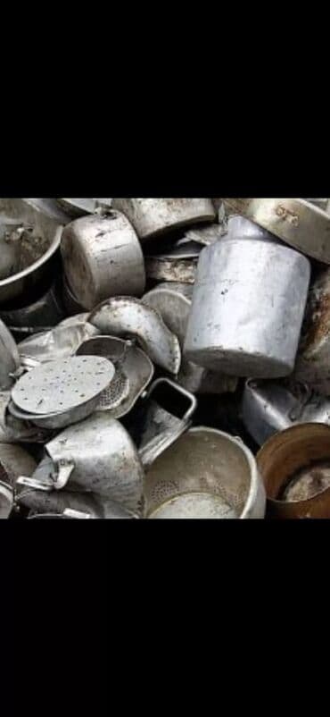 qum adası qəsəbəsi: Müxtəlif növ təkrar emal materiallarını qəbul edir. Buraya enerji — 5