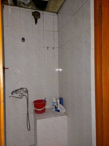 sumqayıtda 1 otaqlı evlərin qiyməti: Bakı, 4 otaqlı, Köhnə tikili, 100 kv. m — 13