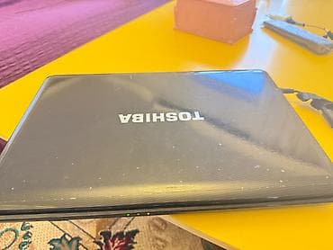 Salam Toshiba kompyuteridir. Kuler ve pasta təzə dəyişilib. Format — 3