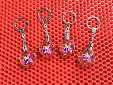 sinler ve diskler: İşıqlı açarlıq bundan başqa hər növ avtomobi̇l aksessuarlarinin — 1