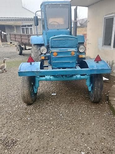 Avtomobil satışı: Traktor və qoşqu - Güclü kənd təsərrüfatı traktoru: dörd təkərli — 4