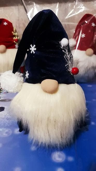 Güzgülər: Gnom - Bayram hədiyyəsi yumşaq igruşka . Hündürlüyü 30sm. Kompaniya — 3