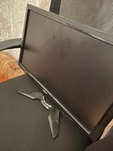 Kompüter və noutbuk aksesuarları: Acer brendinə məxsus qara rəngli masaüstü monitor. Dəstəkləyici baza — 1