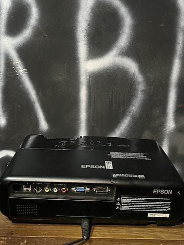 82 ekran televizor: Proyektor Epson — 4