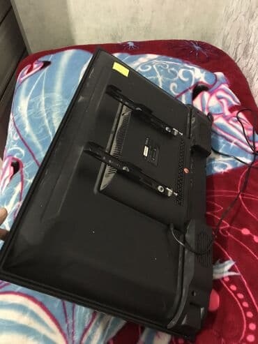 82 ekran tv samsung: Tokla sadə model satılır az işlənib heç bir prablemi yoxdur.wifi — 2