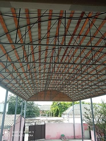 ucuz taxta: Metalkonstruksiya ilə örtülü səhnə/parking/sahə üçün tağvari — 3