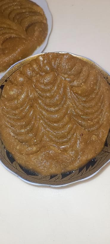 şəki halvası: Halva hazırlayıram. Temız ev seraıtınde. 1 kq 15 m.halvanın hazır — 2