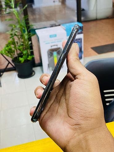 aple 11: IPhone 11 Pro, Matte Midnight Green — 4