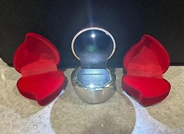 Gül formasında üzük/qolbaq qutuları seti - Dizayn: Güllə bənzər