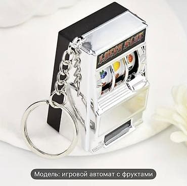 Məhsul: Mini “Lucky Slot” meyvəli oyun avtomatı açarlıq - Dizayn