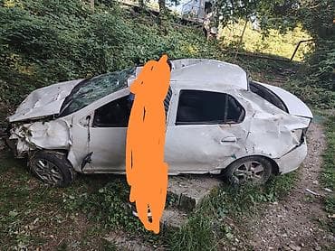 ploom satışı: Renault sedan – ehtiyat hissələri üçün Model: Renault (sedan kuzov) — 2
