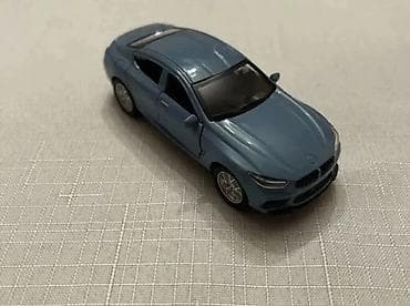 BMW miniatür model avtomobil – metal gövdəli, mavi rəng. Realistik — 1